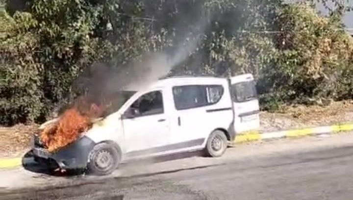 arac seyir halindeyken alev aldi iwqI1z99