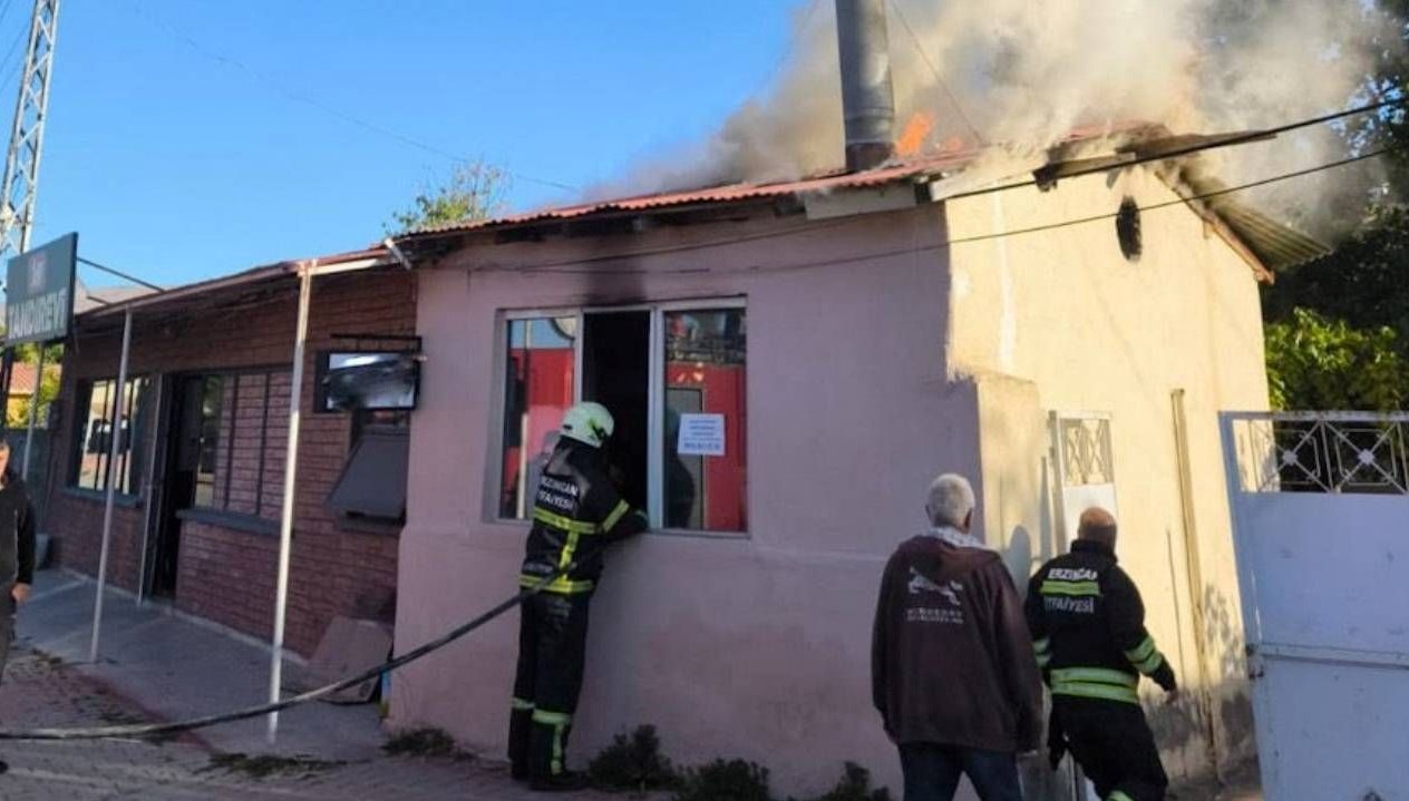 erzincanda is yerinde yangin Q5EcZaT3