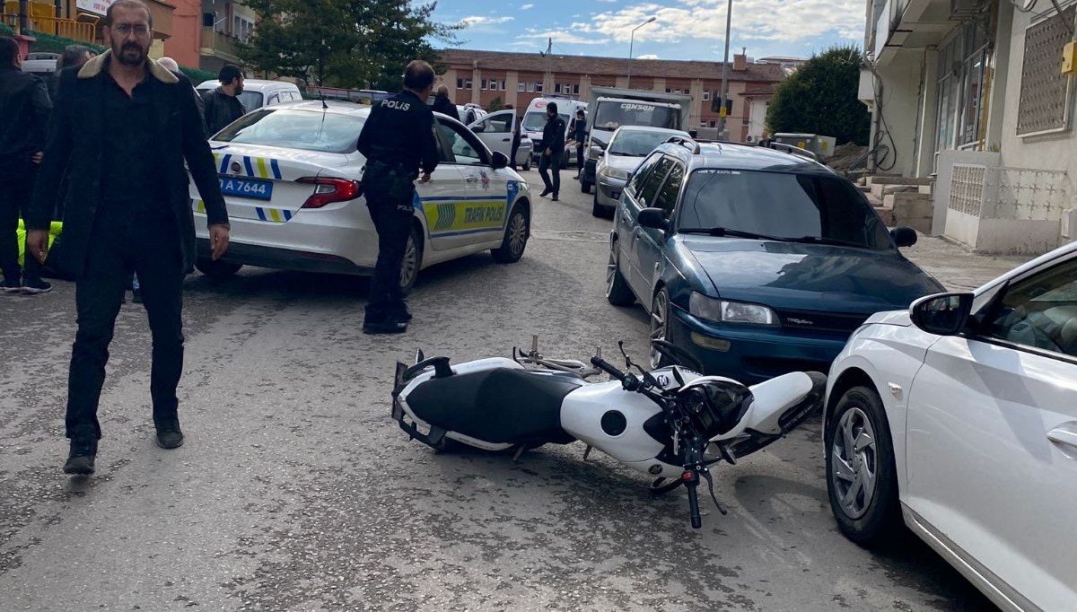 dur ihtarina uymadi 2 polis yaralandi Cmt6Qqd8.jpg