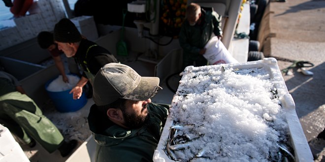 maaslari 80 bine dayandi futbolcu gibi baska teknelere transfer oluyorlar ciNfEK6A.jpg