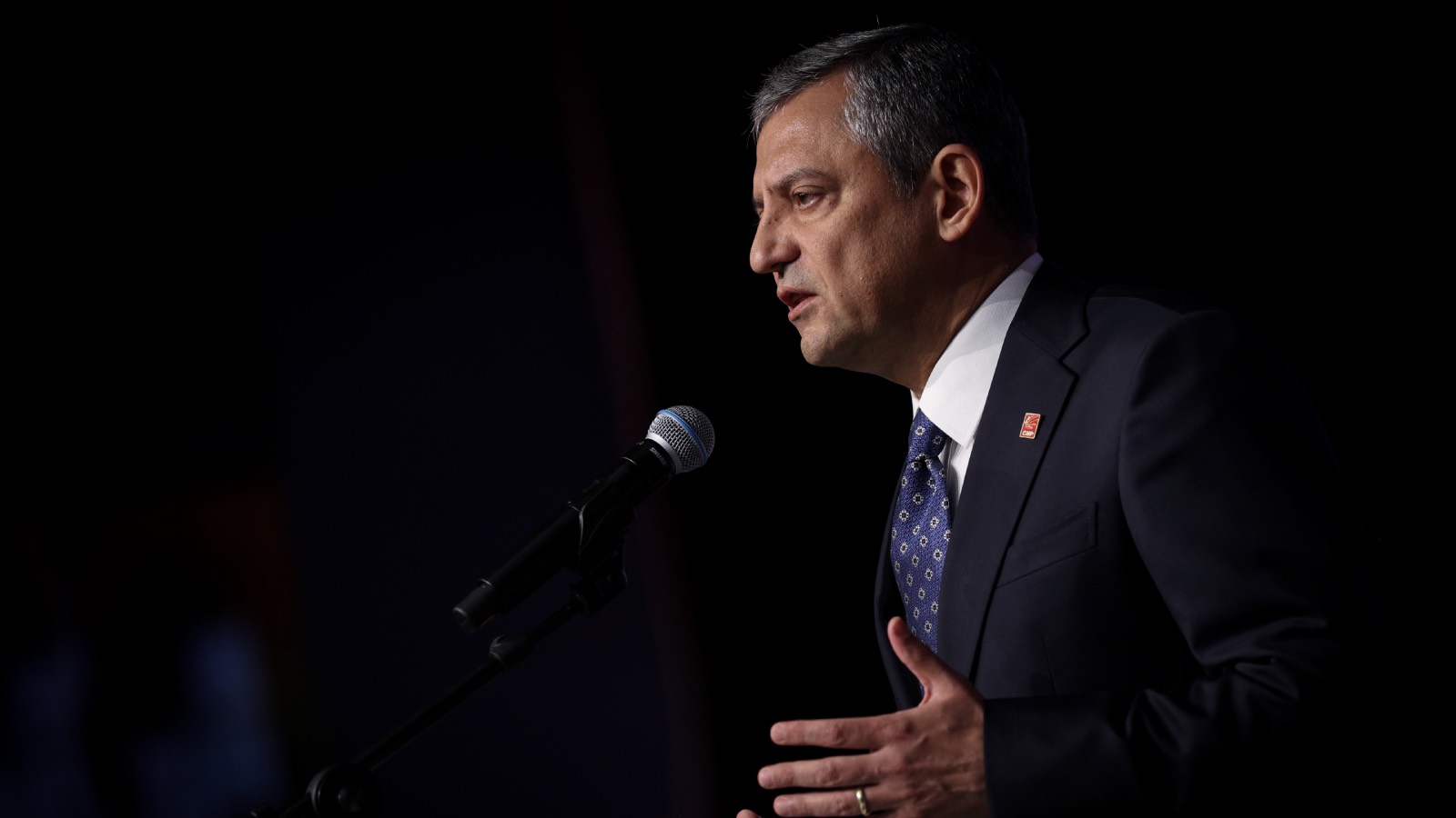 ozgur ozel gurbetcilerle omuz omuza turkiye icin demokrasiyi adaleti savunacagiz guQKpC6w.jpg