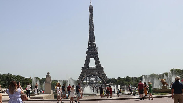 Paris’ten Filistin’e Tarihi Destek Adımı